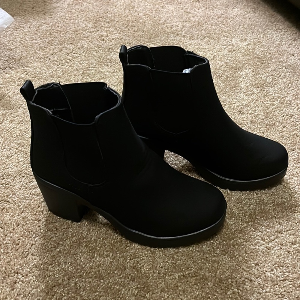 Heeled ankle boots